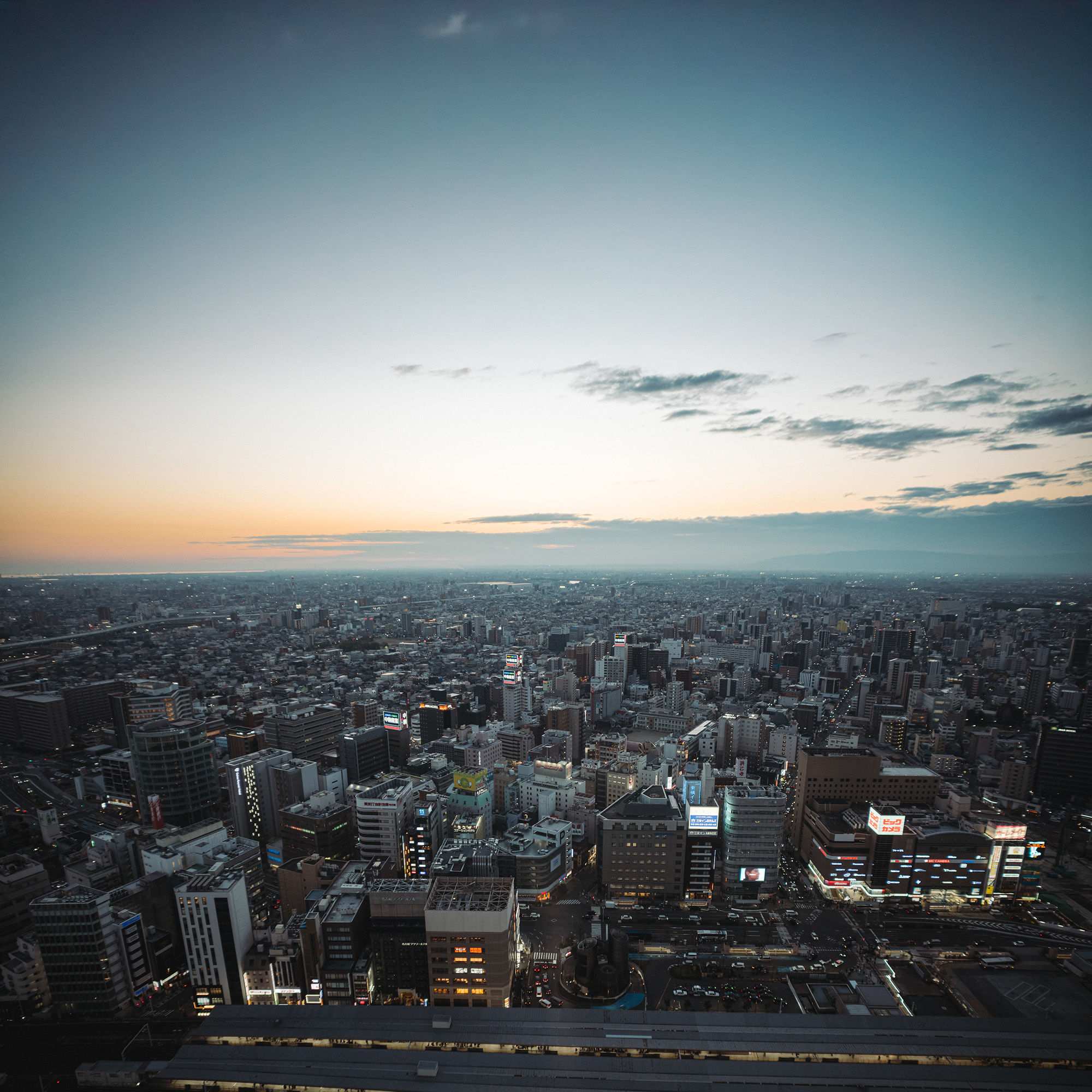 Ricoh GRIV + 28mm f/2.8 GR